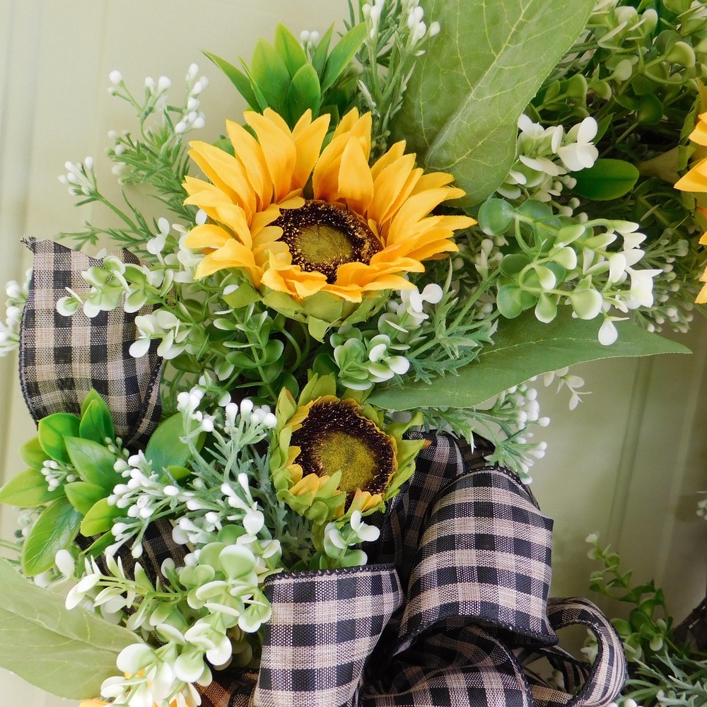 Sunflower Wreath for Front Door, Late Summer and Fall, Bright Vibrant Decor - Picture 4 of 6